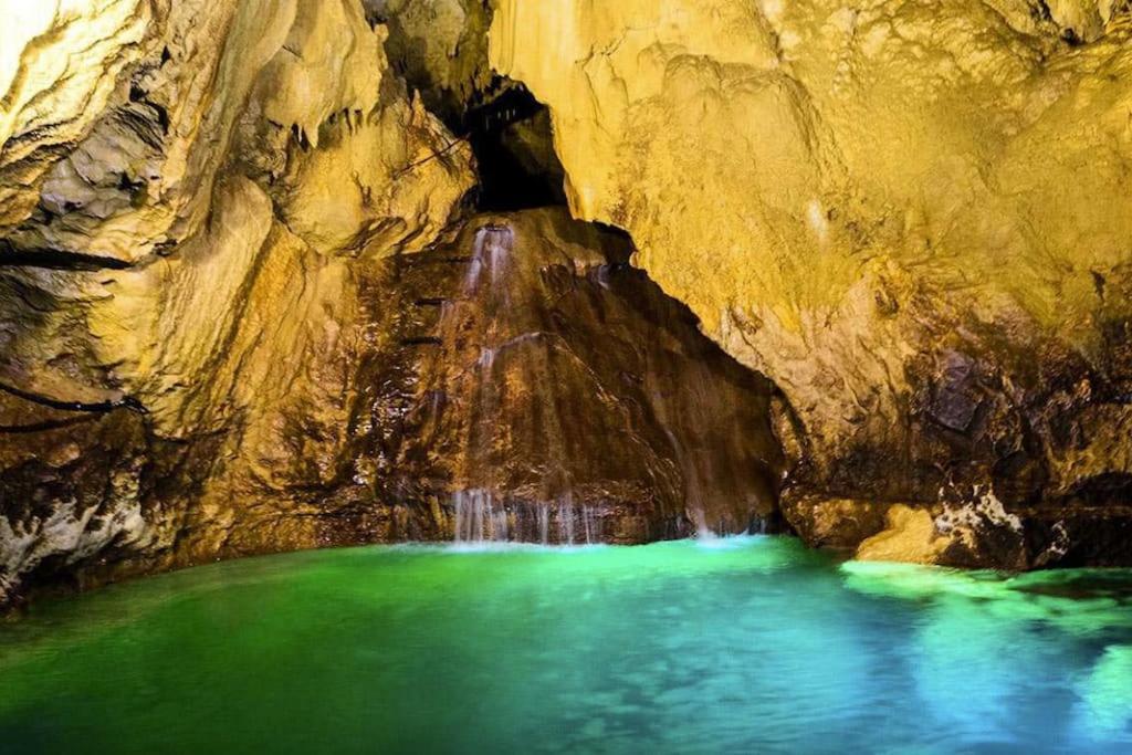 Ferme Ariegeoise, Gite Du Lac Unzent Luaran gambar