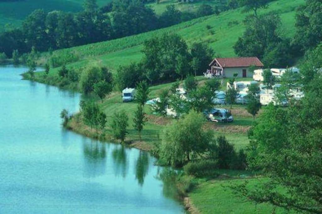 Ferme Ariegeoise, Gite Du Lac Unzent Luaran gambar