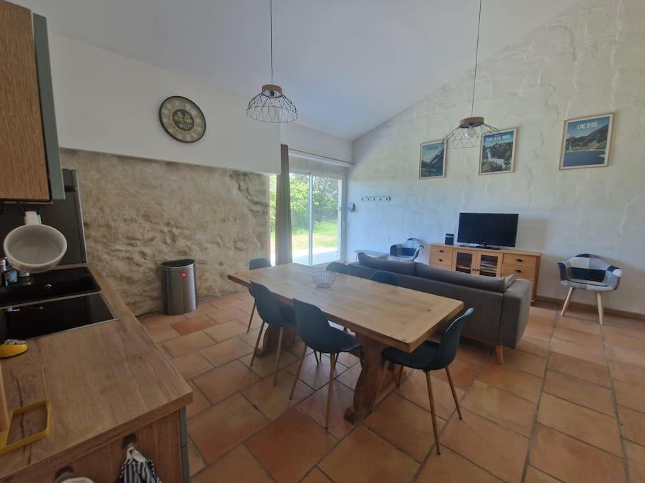 Ferme Ariegeoise, Gite Du Lac Unzent Luaran gambar