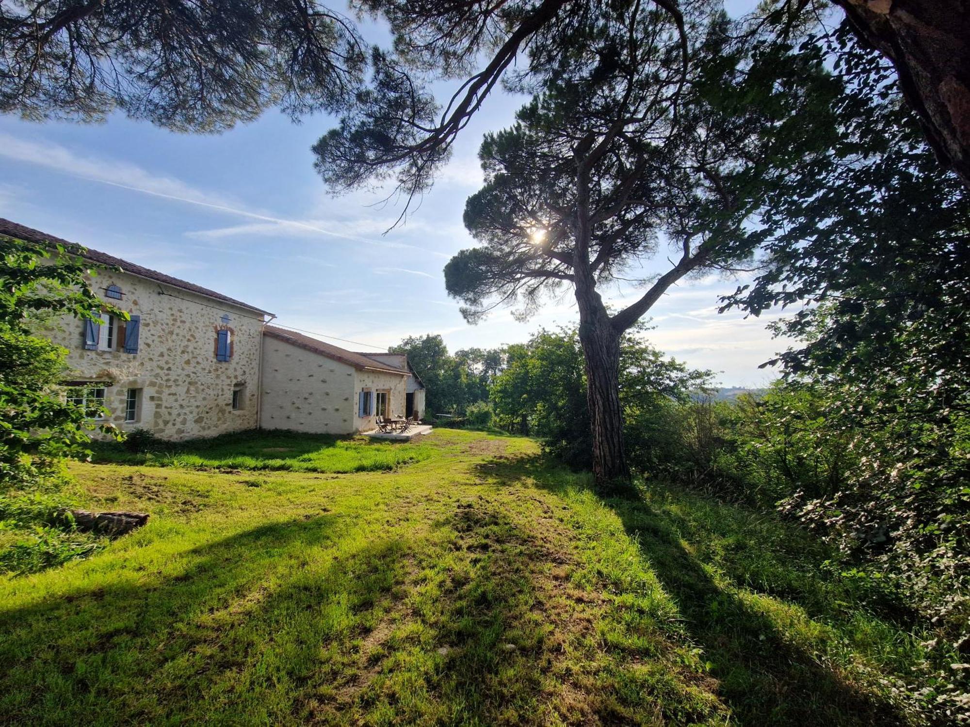 Ferme Ariegeoise, Gite Du Lac Unzent Luaran gambar